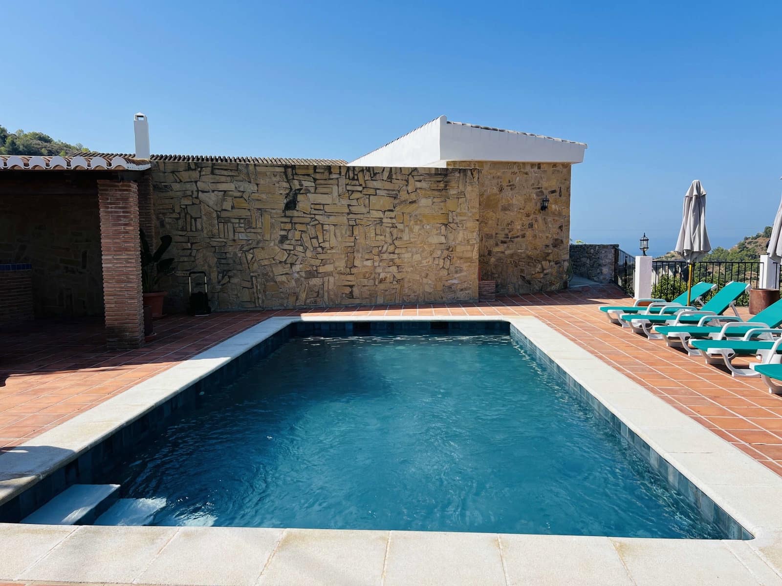 4 Zimmer Finca/Landgut zu vermieten in Almunecar mit Pool Garage - 3.000 € (Ref: 9293418)