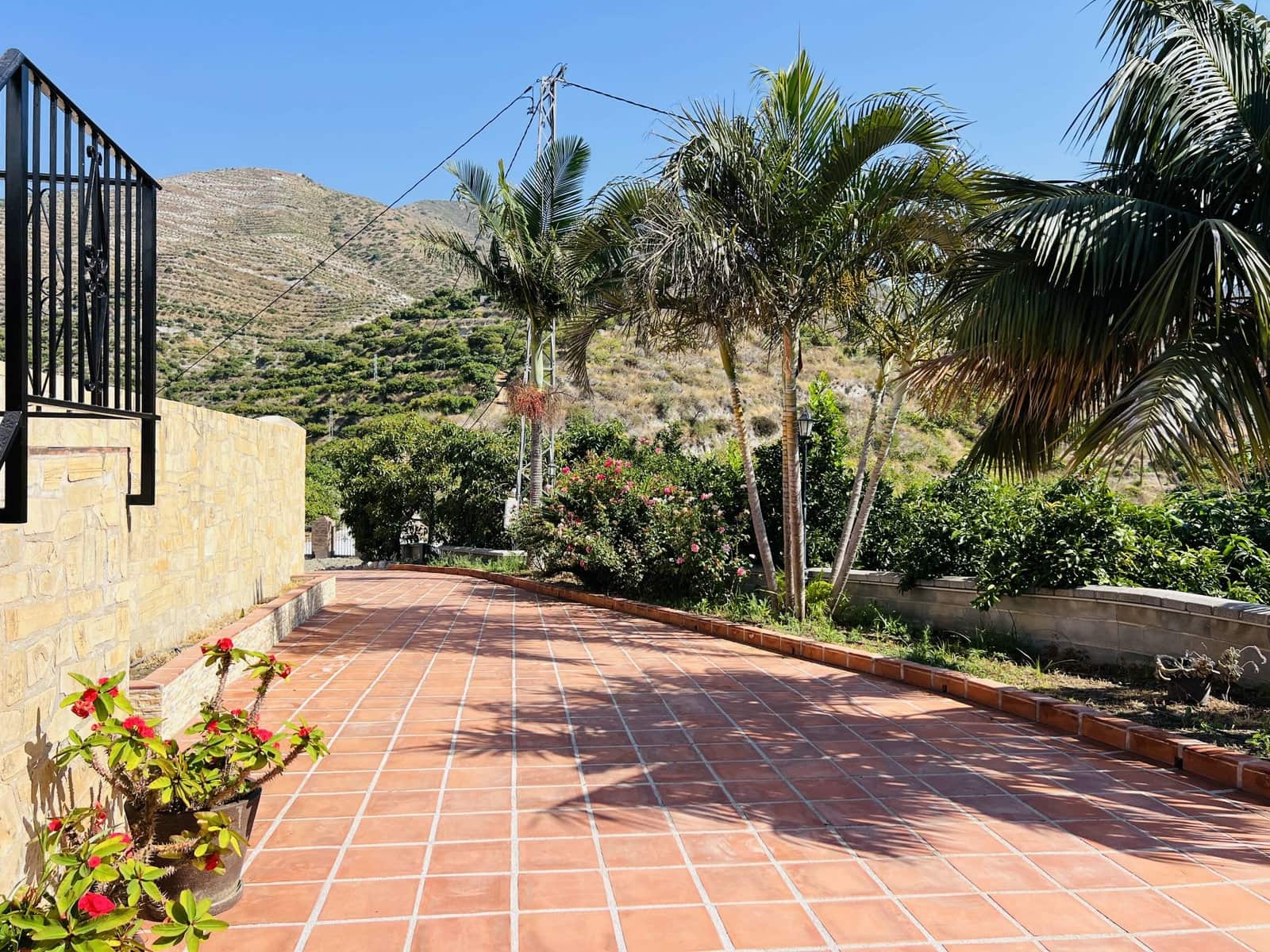 4 Zimmer Finca/Landgut zu vermieten in Almunecar mit Pool Garage - 3.000 € (Ref: 9293418)