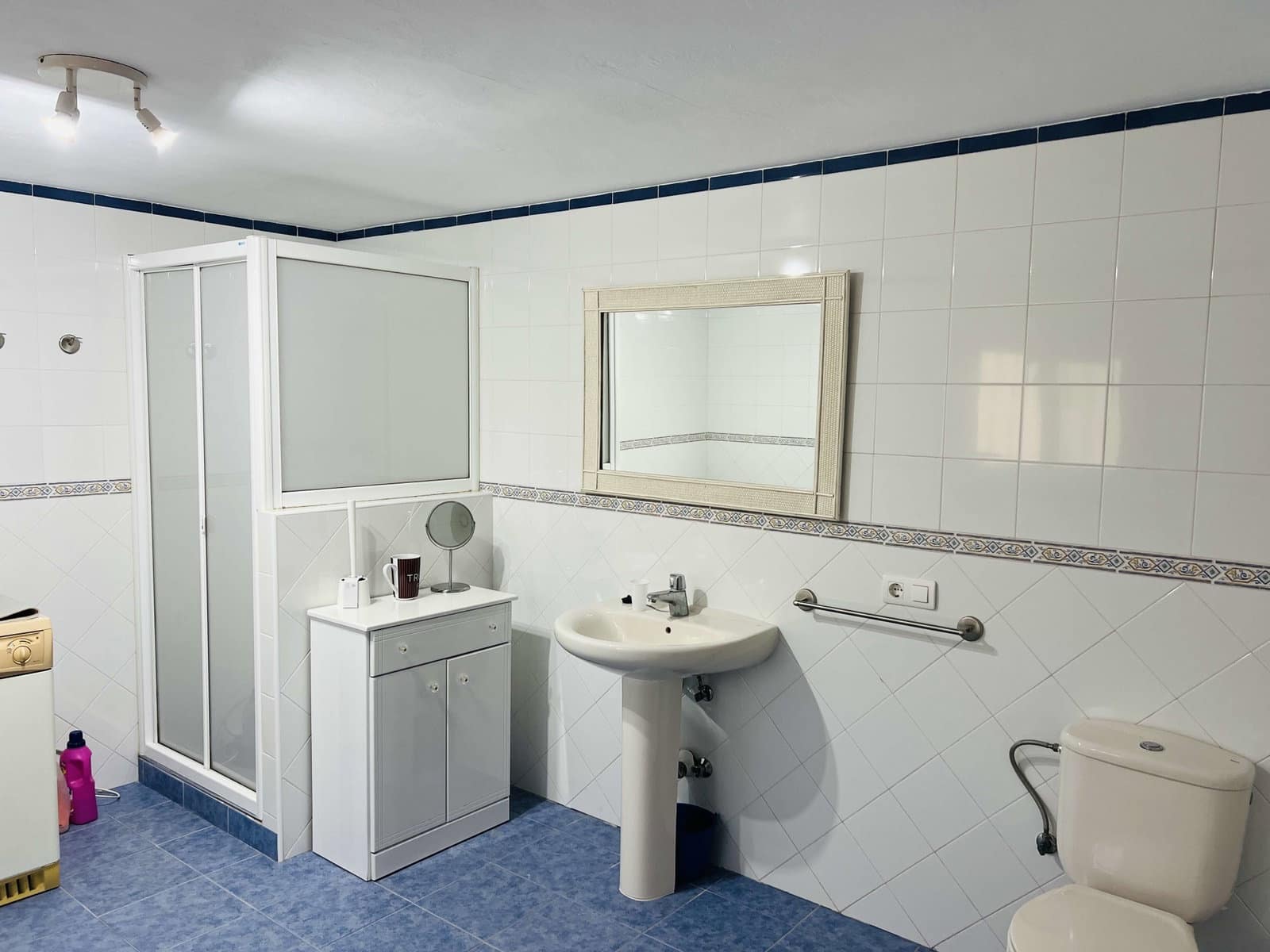 4 Zimmer Finca/Landgut zu vermieten in Almunecar mit Pool Garage - 3.000 € (Ref: 9293418)