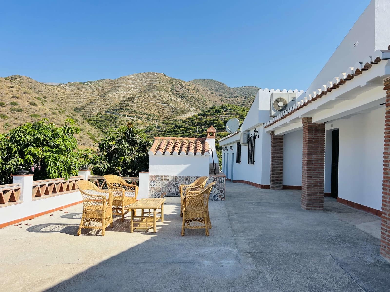 4 Zimmer Finca/Landgut zu vermieten in Almunecar mit Pool Garage - 3.000 € (Ref: 9293418)