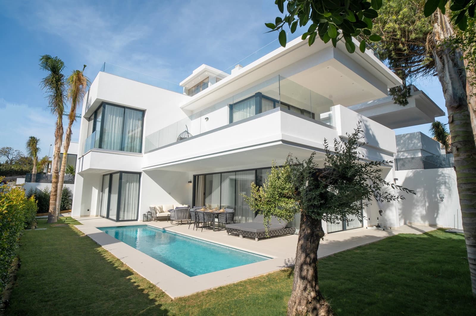 4 slaapkamer Villa te koop in Marbella met zwembad garage - € 3.500.000 (Ref: 9319968)