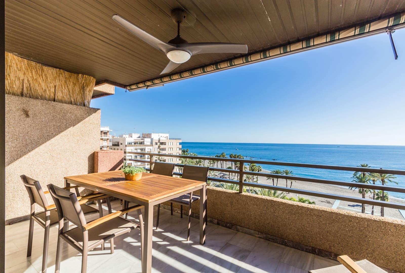 3 soverom Leilighet til leie i Almunecar - € 875 (Ref: 9432767)