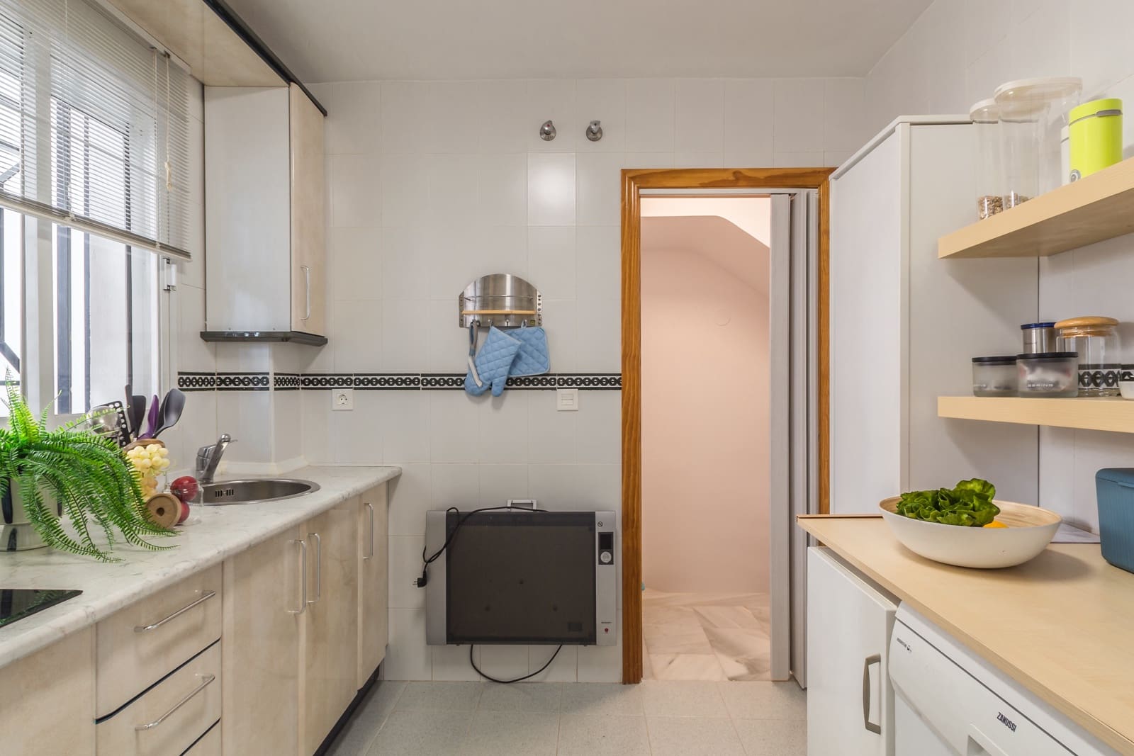 3 makuuhuone Omakotitalo vuokrattavana paikassa Almunecar mukana uima-altaan 
autotalli - 1 875 € (Ref: 9448469)