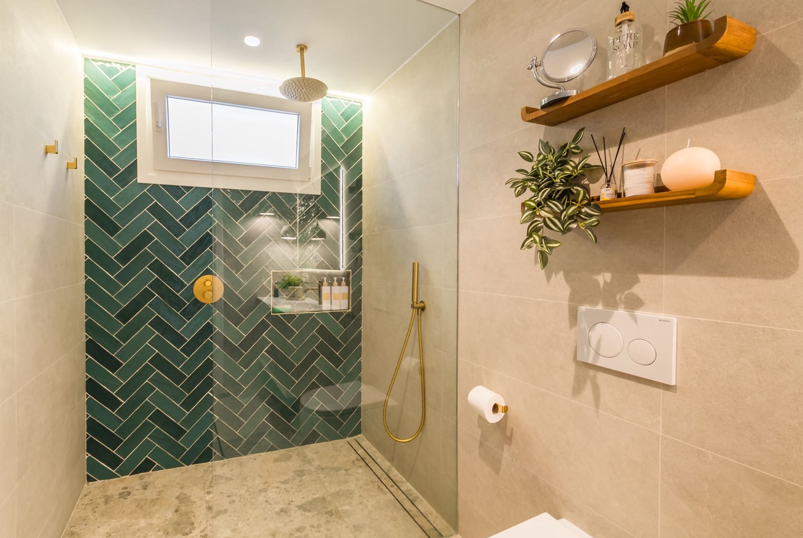 3 makuuhuone Omakotitalo vuokrattavana paikassa Almunecar mukana uima-altaan 
autotalli - 1 875 € (Ref: 9448469)