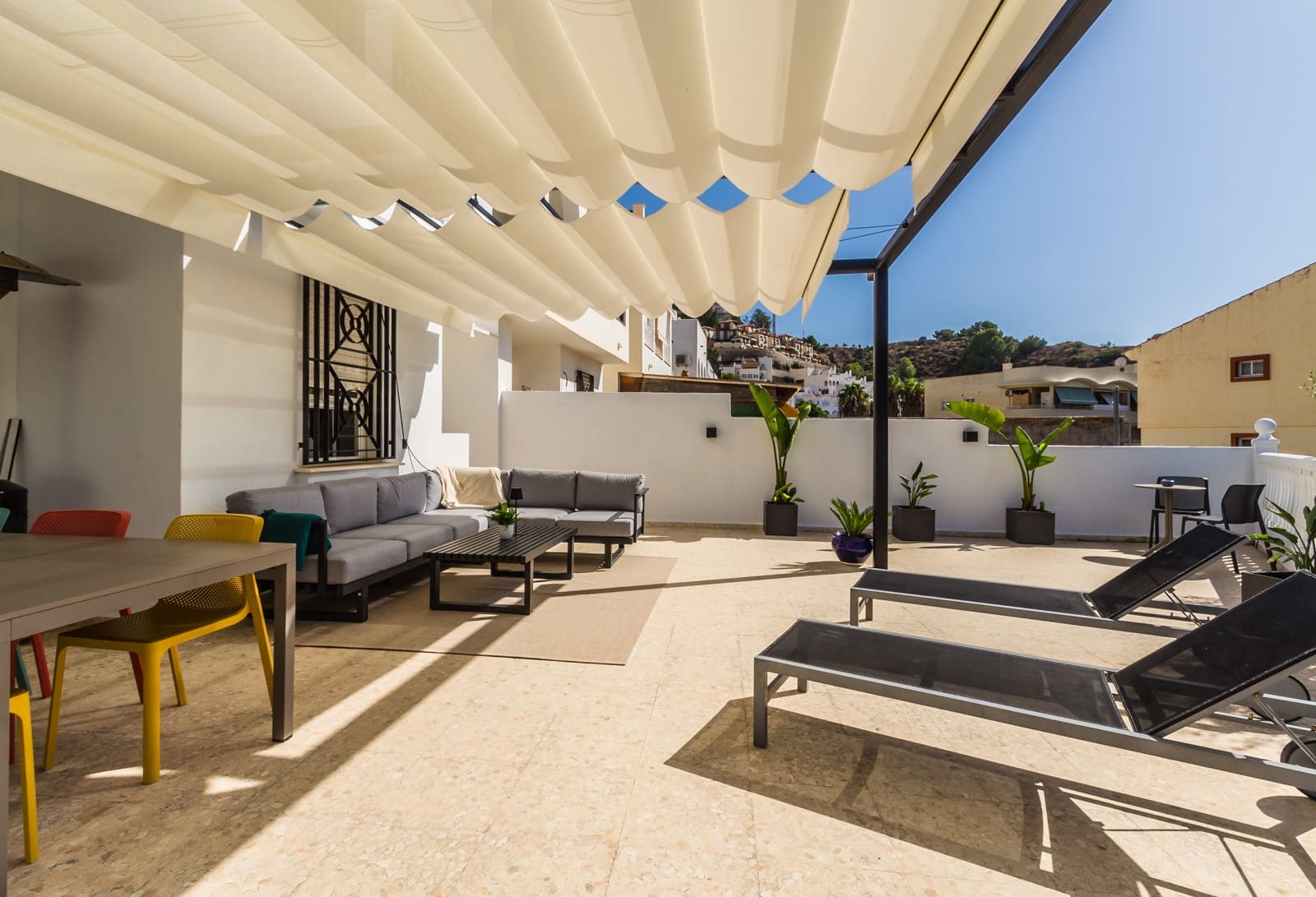 3 makuuhuone Omakotitalo vuokrattavana paikassa Almunecar mukana uima-altaan 
autotalli - 1 875 € (Ref: 9448469)