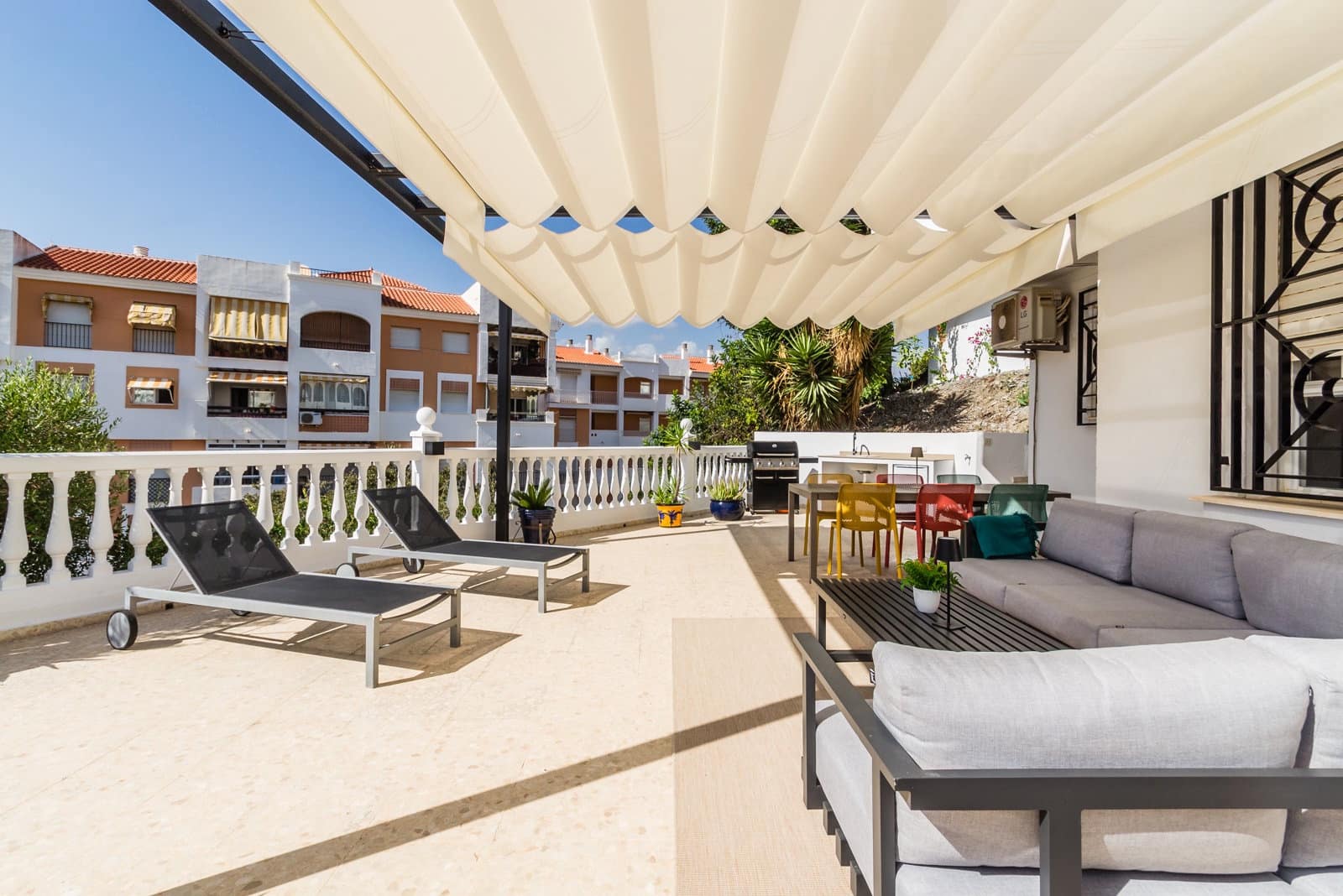 3 quarto Casa em Banda para arrendar em Almunecar com piscina garagem - 1 625 € (Ref: 9448469)