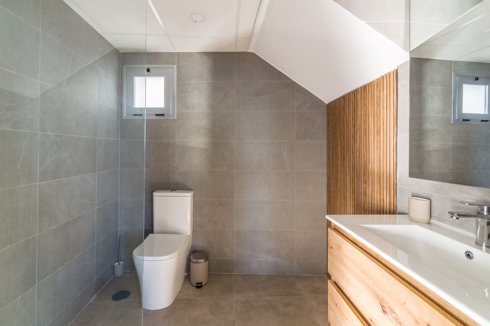 2 soverom Leilighet til salgs i Almunecar med svømmebasseng garasje - € 373 000 (Ref: 9471006)