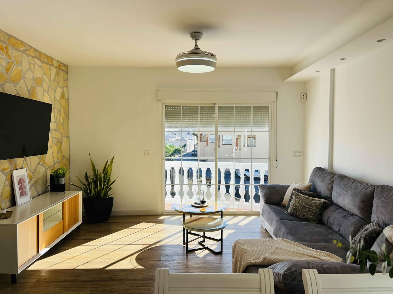 3 makuuhuone Omakotitalo vuokrattavana paikassa Almunecar mukana uima-altaan - 1 400 € (Ref: 9481550)