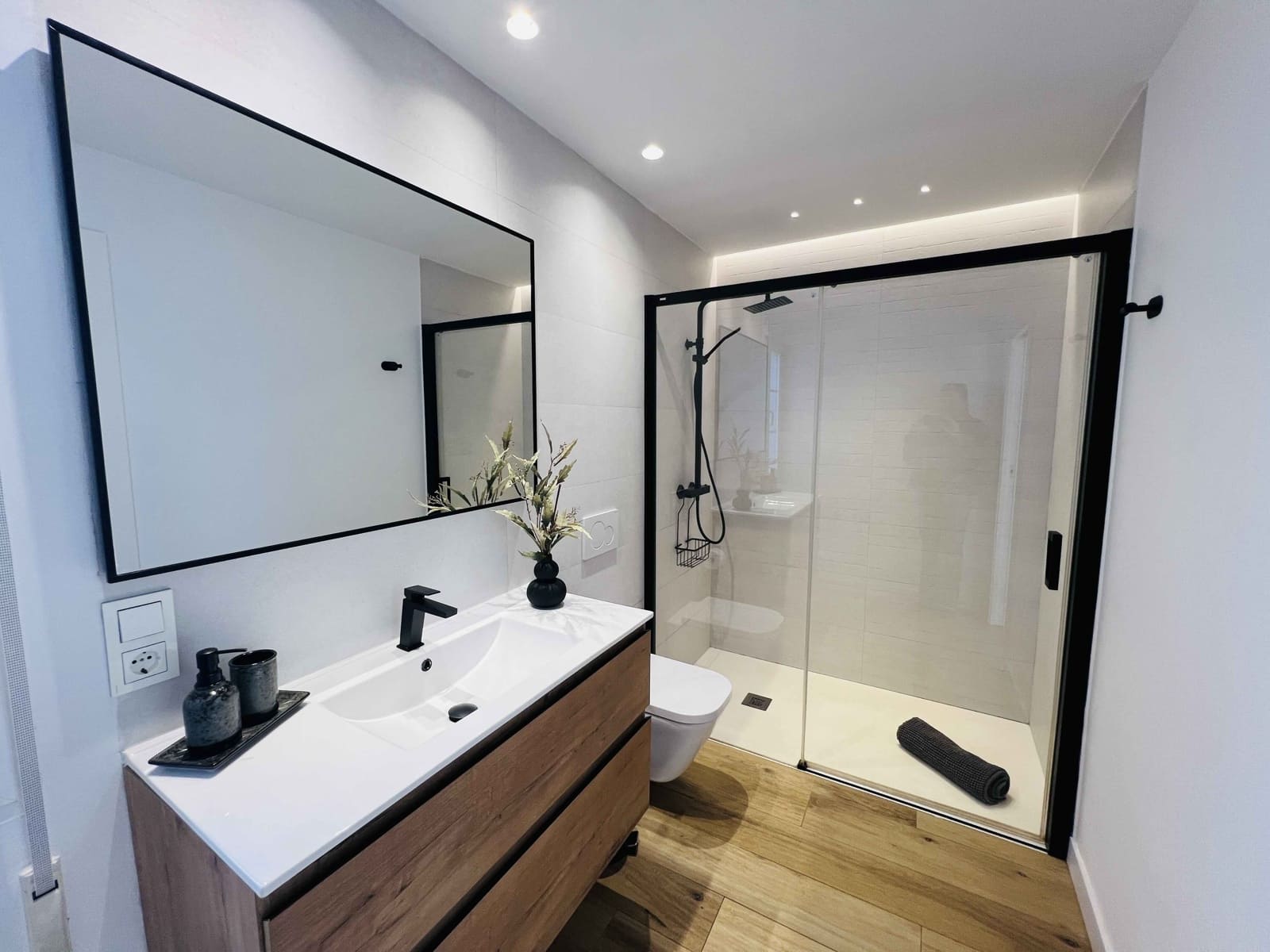 3 makuuhuone Omakotitalo vuokrattavana paikassa Almunecar mukana uima-altaan - 1 400 € (Ref: 9481550)