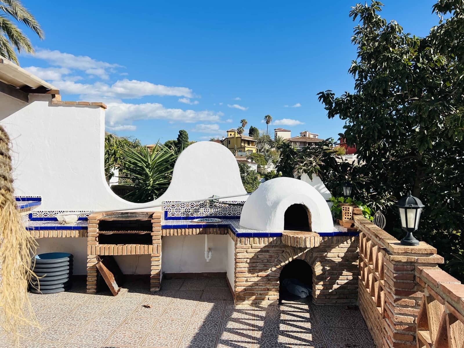 3 makuuhuone Omakotitalo vuokrattavana paikassa Almunecar mukana uima-altaan - 1 400 € (Ref: 9481550)