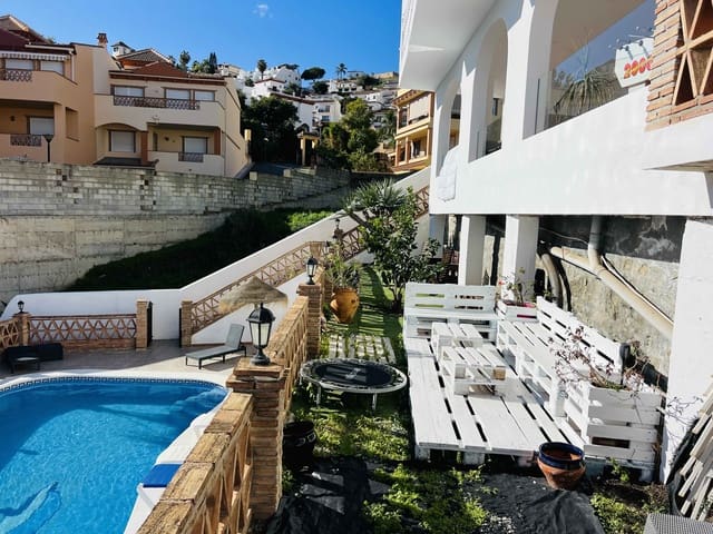 3 makuuhuone Omakotitalo vuokrattavana paikassa Almuñécar mukana uima-altaan - 1 400 € (Ref: 9481550)