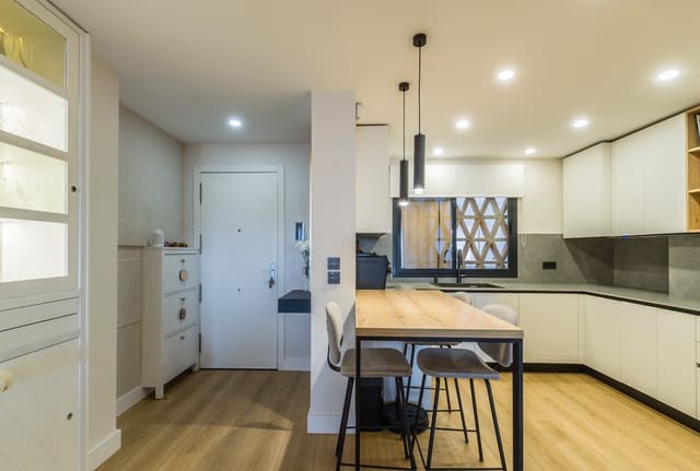 3 makuuhuone Huoneisto myytävänä paikassa La Herradura, Almuñécar mukana uima-altaan 
autotalli - 480 000 € (Ref: 9528819)