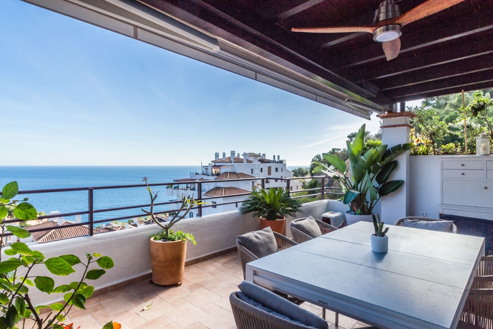 3 makuuhuone Huoneisto myytävänä paikassa La Herradura mukana uima-altaan 
autotalli - 480 000 € (Ref: 9528819)