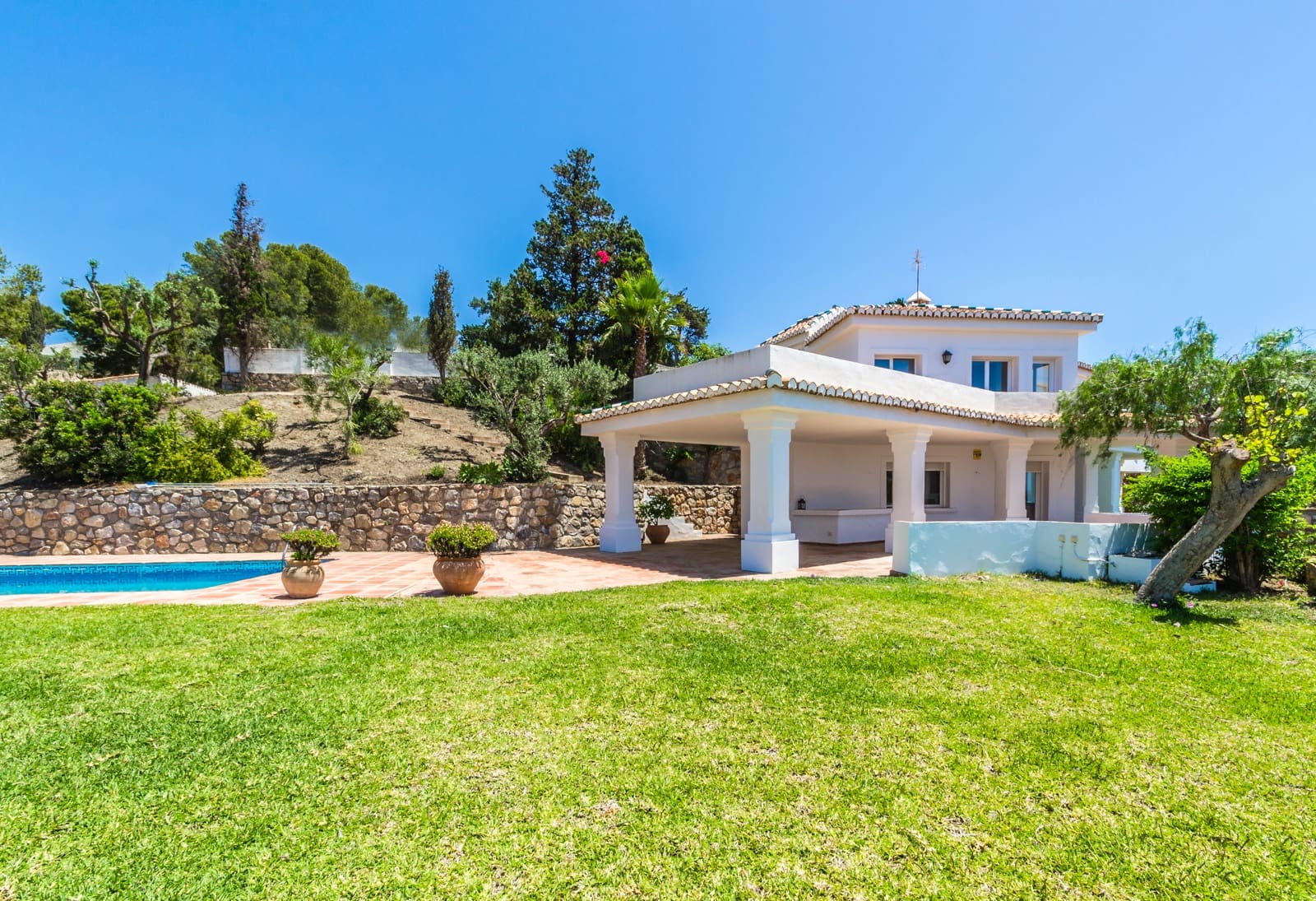 7 sovrum Villa till salu i Almunecar med pool garage - 930 000 € (Ref: 9672764)