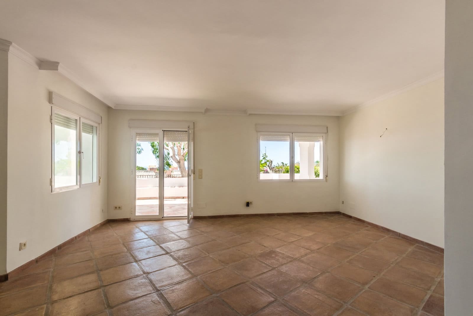 7 bedroom Villa for sale in Almunecar with pool garage - € 930,000 (Ref: 9672764)