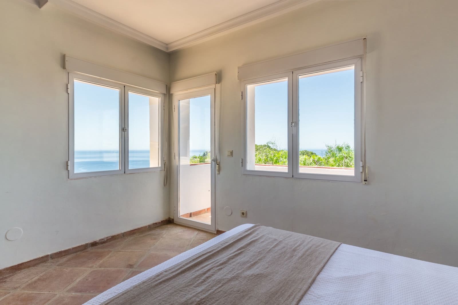 7 bedroom Villa for sale in Almunecar with pool garage - € 930,000 (Ref: 9672764)