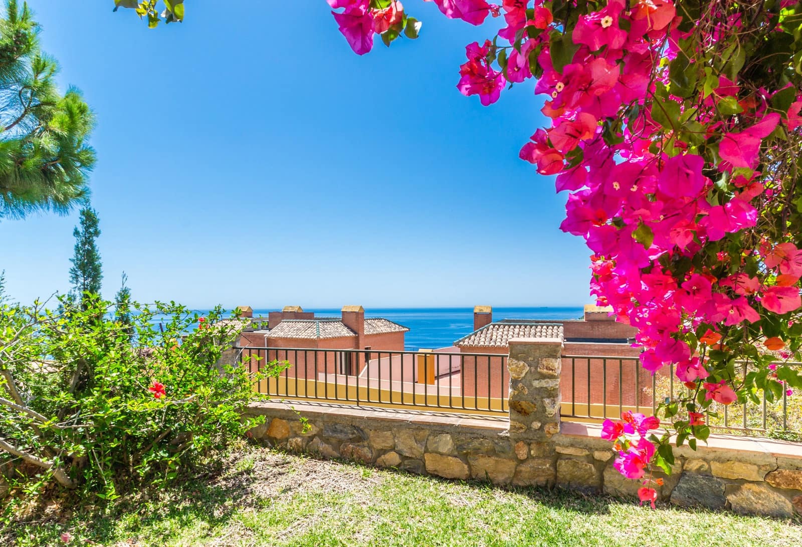 7 bedroom Villa for sale in Almunecar with pool garage - € 930,000 (Ref: 9672764)