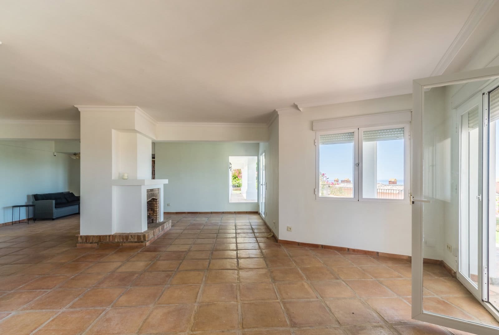 7 bedroom Villa for sale in Almunecar with pool garage - € 930,000 (Ref: 9672764)