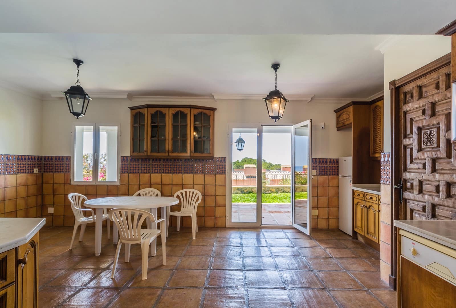 7 bedroom Villa for sale in Almunecar with pool garage - € 930,000 (Ref: 9672764)