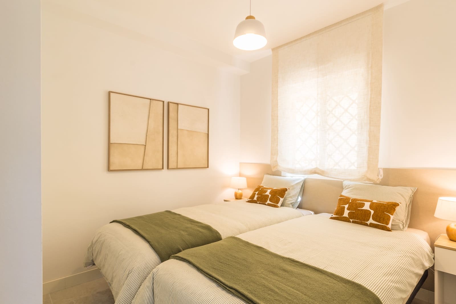 Apartamento de 2 habitaciones en Almuñécar en alquiler con piscina garaje - 1.075 € (Ref: 9912356)