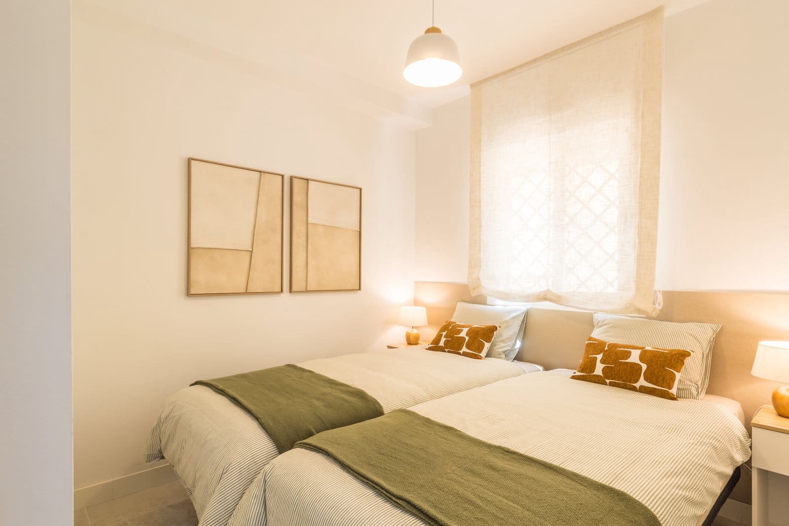 2 bedroom Apartment for rent in Almunecar with pool garage - € 1,250 (Ref: 9912356)