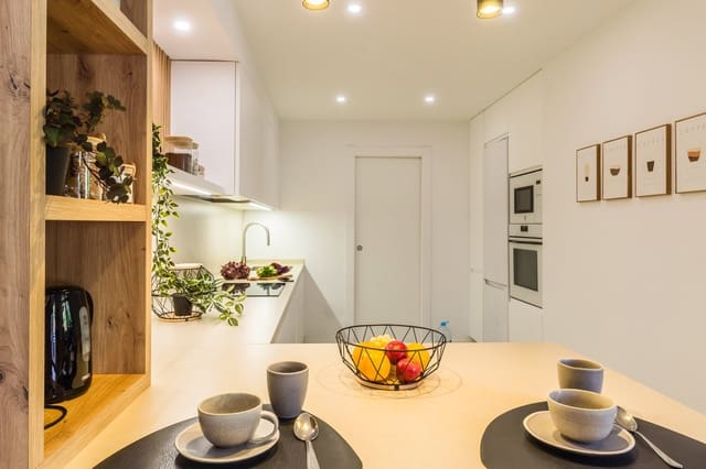 2 slaapkamer Appartement te huur in Almuñécar met zwembad garage - € 1.250 (Ref: 9912356)
