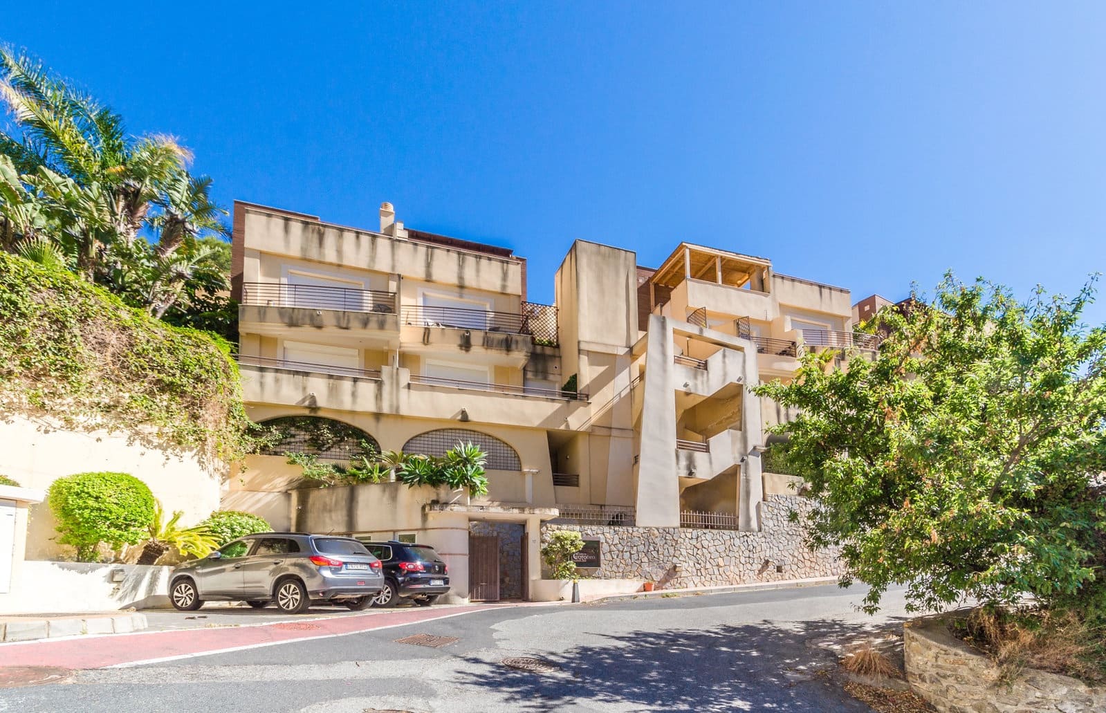 2 bedroom Apartment for rent in Almunecar with pool garage - € 1,250 (Ref: 9912356)