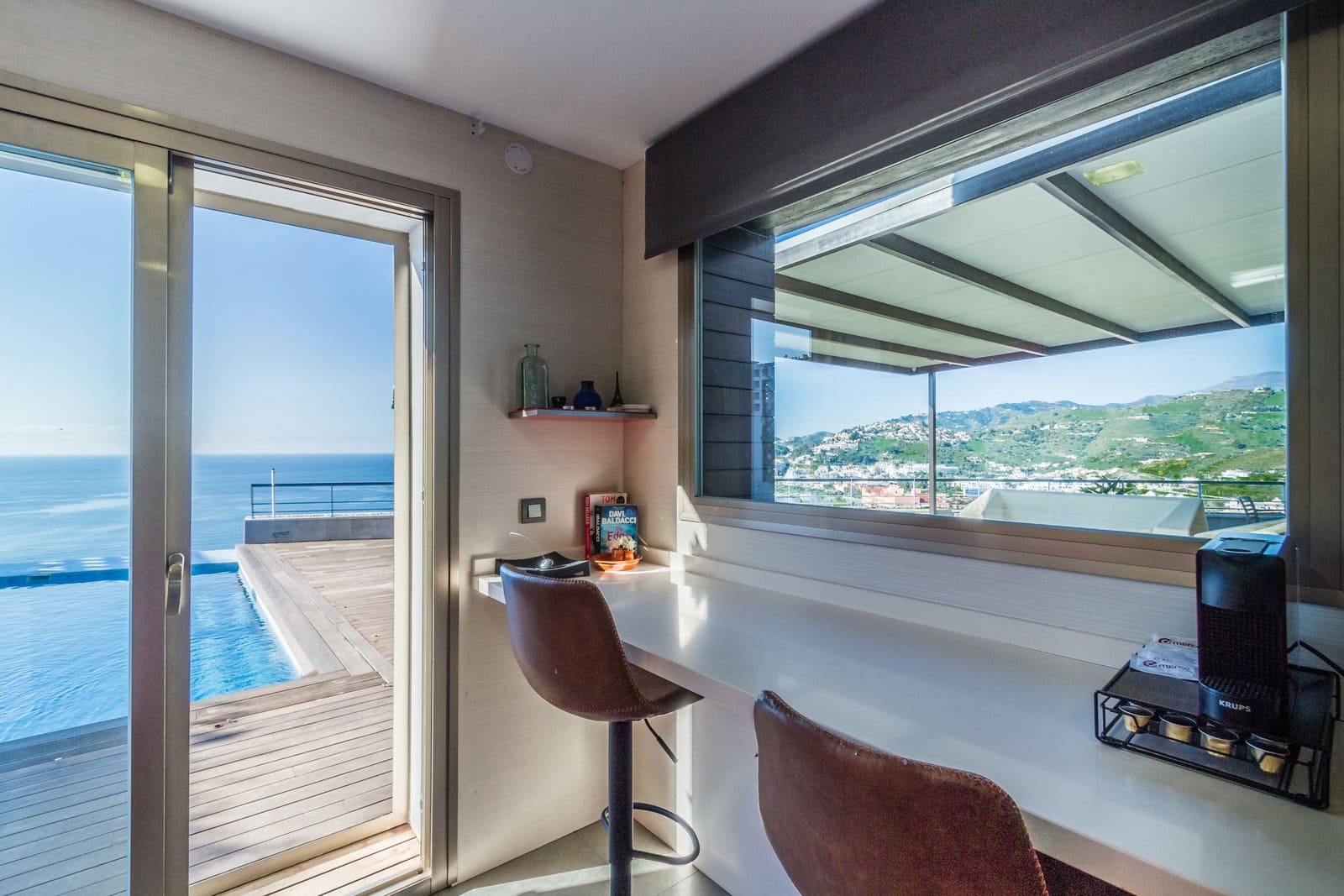 4 bedroom Villa for sale in Almunecar with pool garage - € 875,000 (Ref: 9950855)