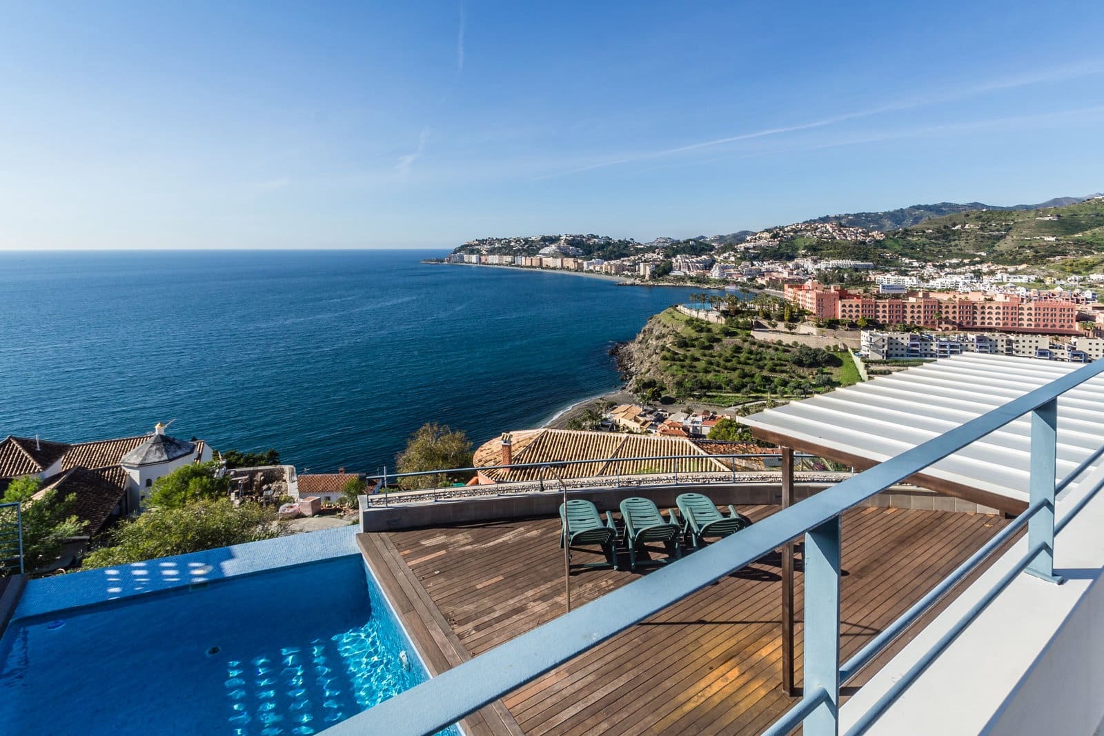 4 bedroom Villa for sale in Almunecar with pool garage - € 875,000 (Ref: 9950855)