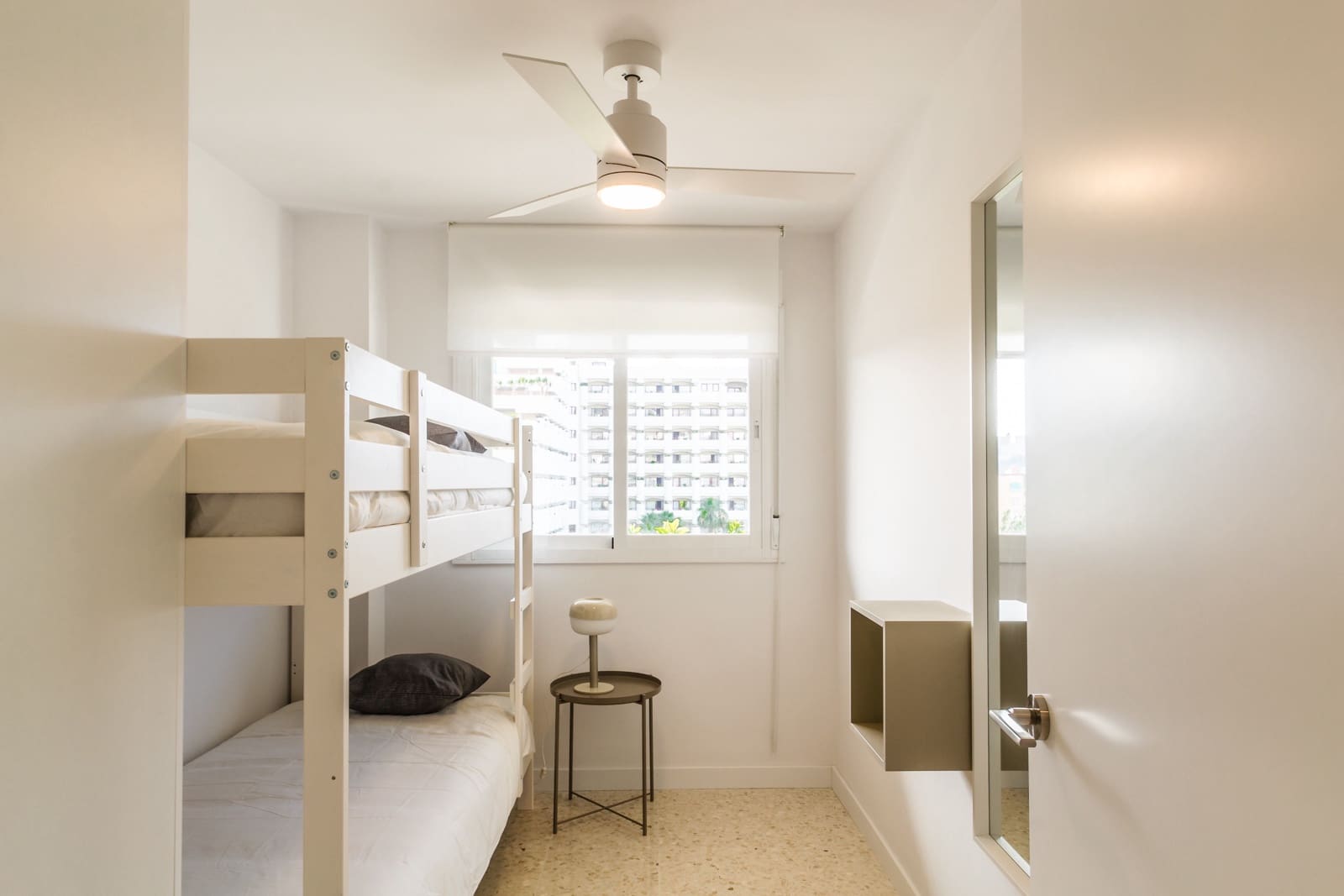 Apartamento de 2 habitaciones en Almuñécar en alquiler con piscina - 750 € (Ref: 9979236)