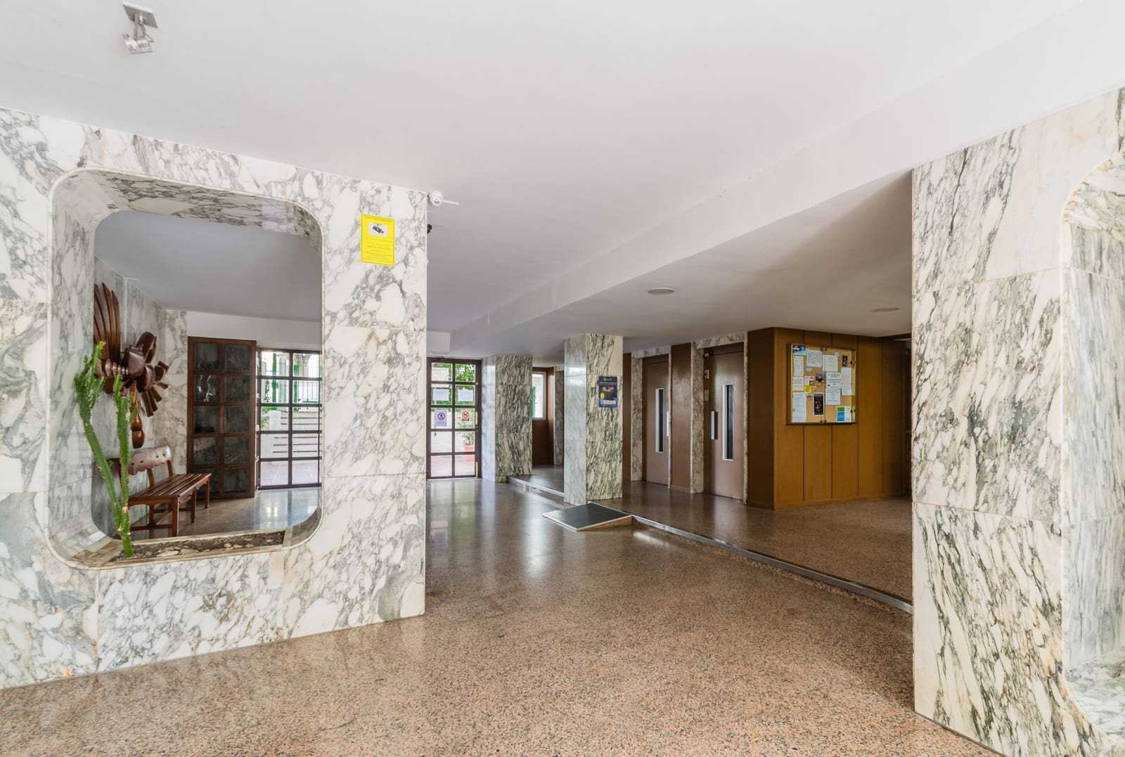 Apartamento de 2 habitaciones en Almuñécar en alquiler con piscina - 750 € (Ref: 9979236)