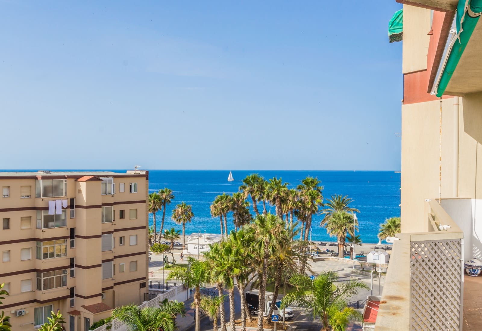 Apartamento de 2 habitaciones en Almuñécar en alquiler con piscina - 750 € (Ref: 9979236)