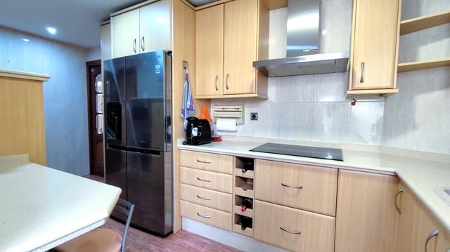 4 bedroom Penthouse for sale in Torremolinos with garage - € 549,000 (Ref: 9458535)