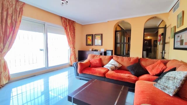 4 bedroom Penthouse for sale in Torremolinos with garage - € 549,000 (Ref: 9458535)