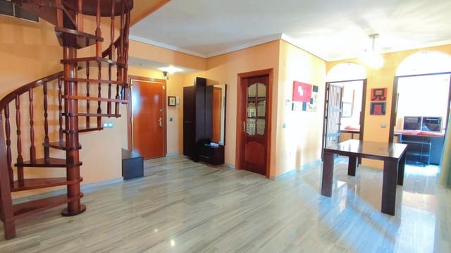 Ático de 4 habitaciones en Torremolinos en venta con garaje - 549.000 € (Ref: 9458535)