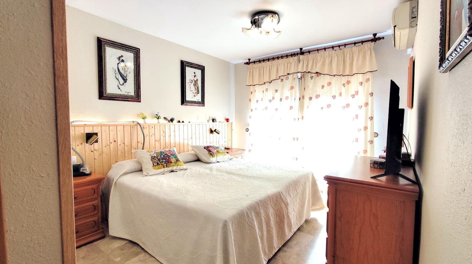 4 slaapkamer Rijtjeshuis te koop in Malaga stad met zwembad garage - € 444.000 (Ref: 9458536)