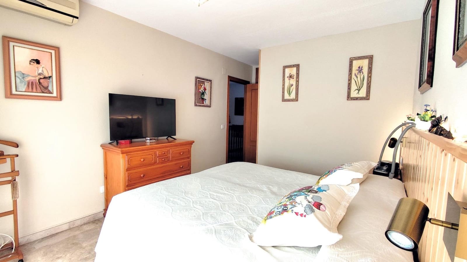 4 slaapkamer Rijtjeshuis te koop in Malaga stad met zwembad garage - € 444.000 (Ref: 9458536)