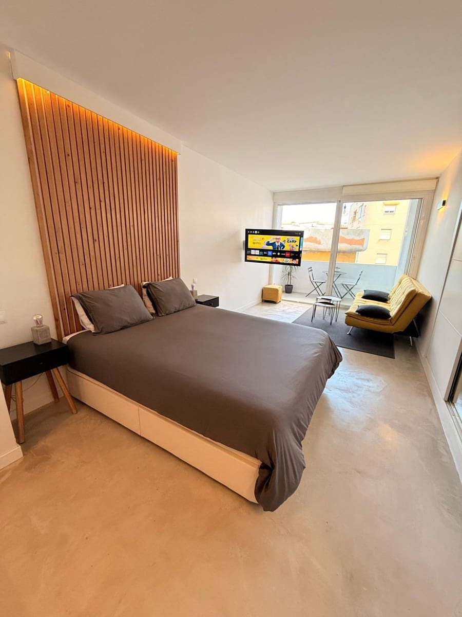 Studio for sale in Torremolinos - € 218,000 (Ref: 9458541)