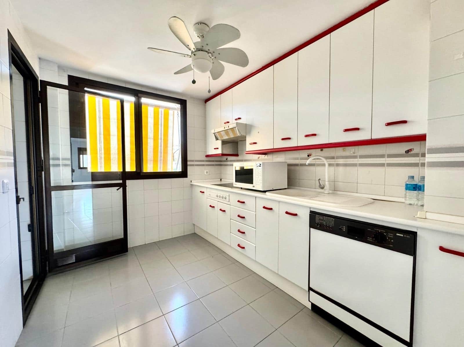 3 bedroom Flat for sale in Torremolinos with pool - € 980,000 (Ref: 9458542)