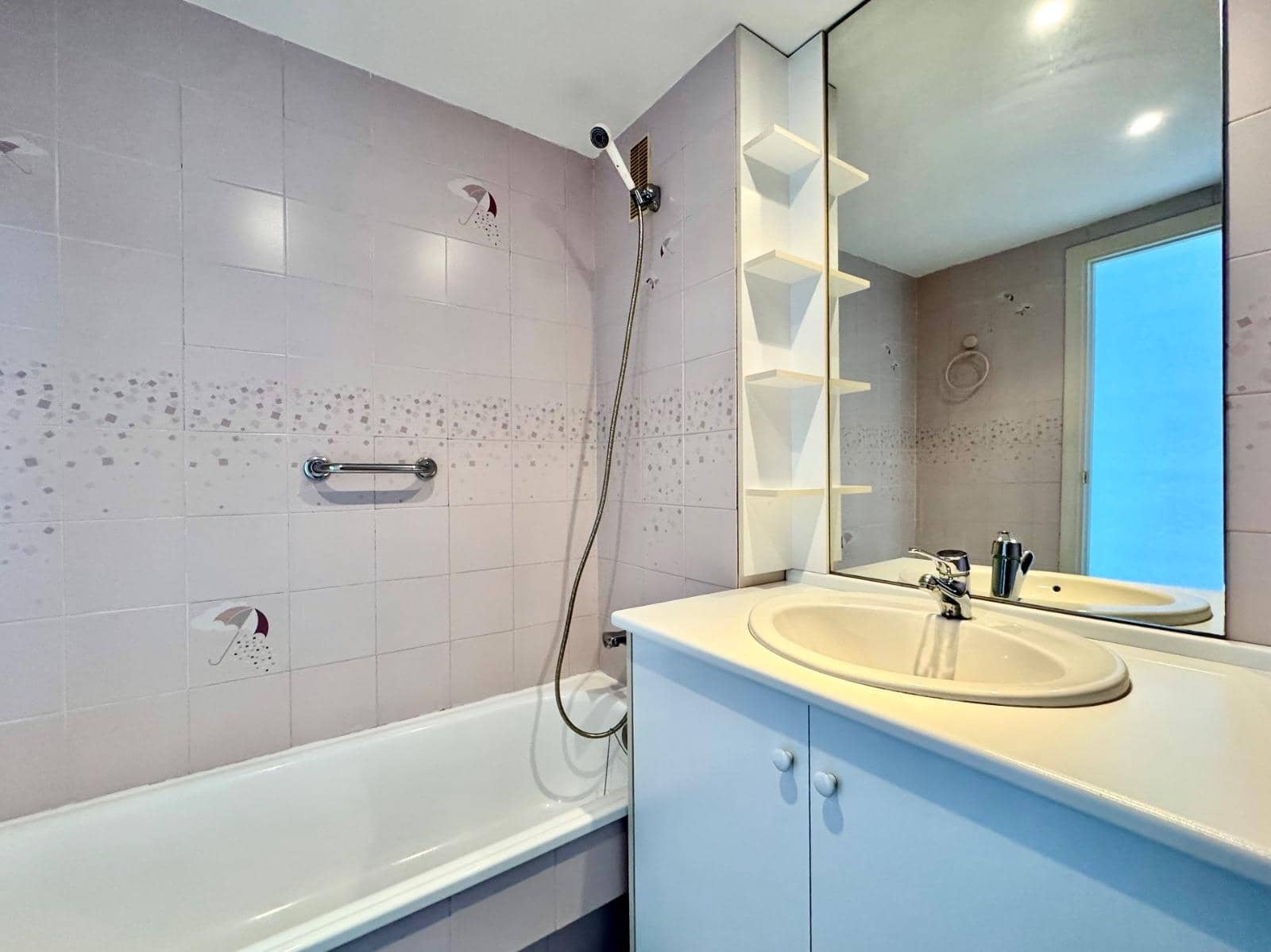 3 bedroom Flat for sale in Torremolinos with pool - € 980,000 (Ref: 9458542)