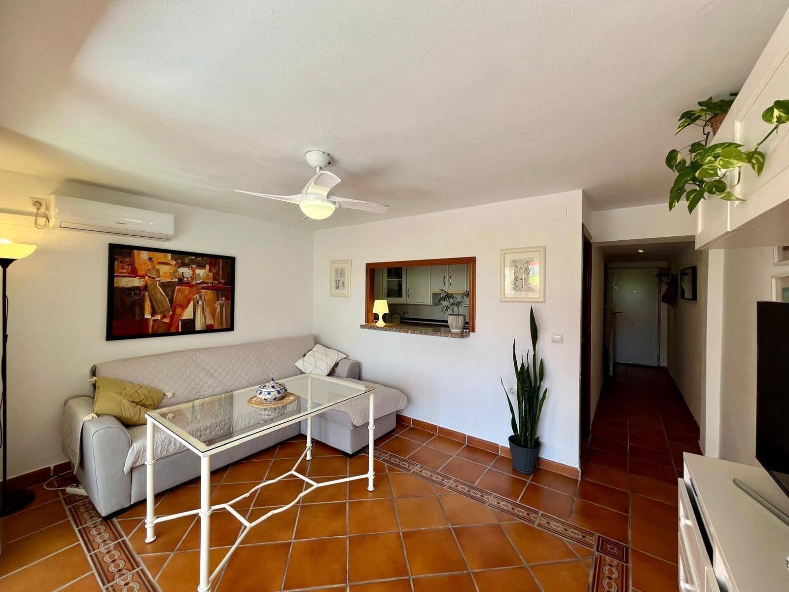 2 bedroom Beach Apartment for sale in Torremolinos with pool - € 396,000 (Ref: 9458546)