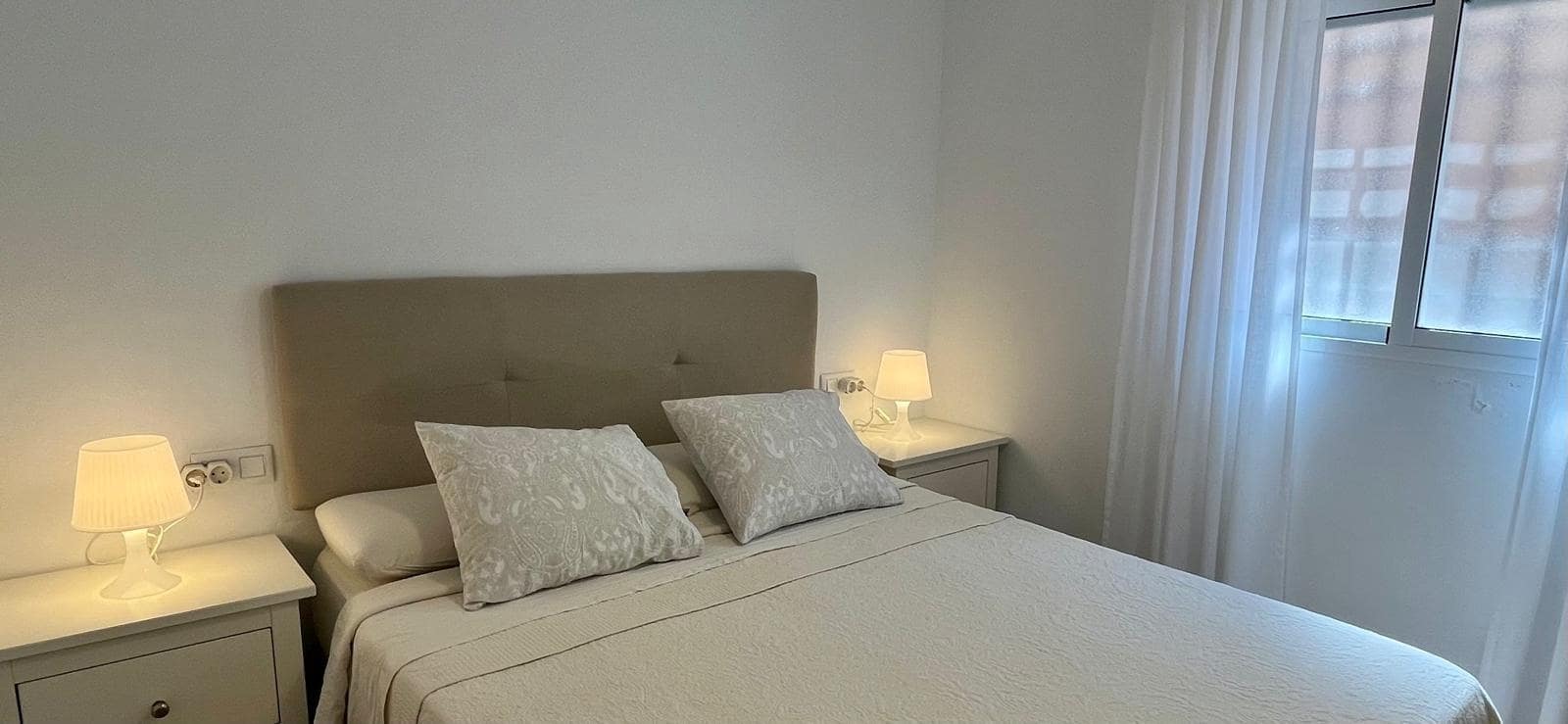 2 bedroom Beach Apartment for sale in Torremolinos with pool - € 396,000 (Ref: 9458546)