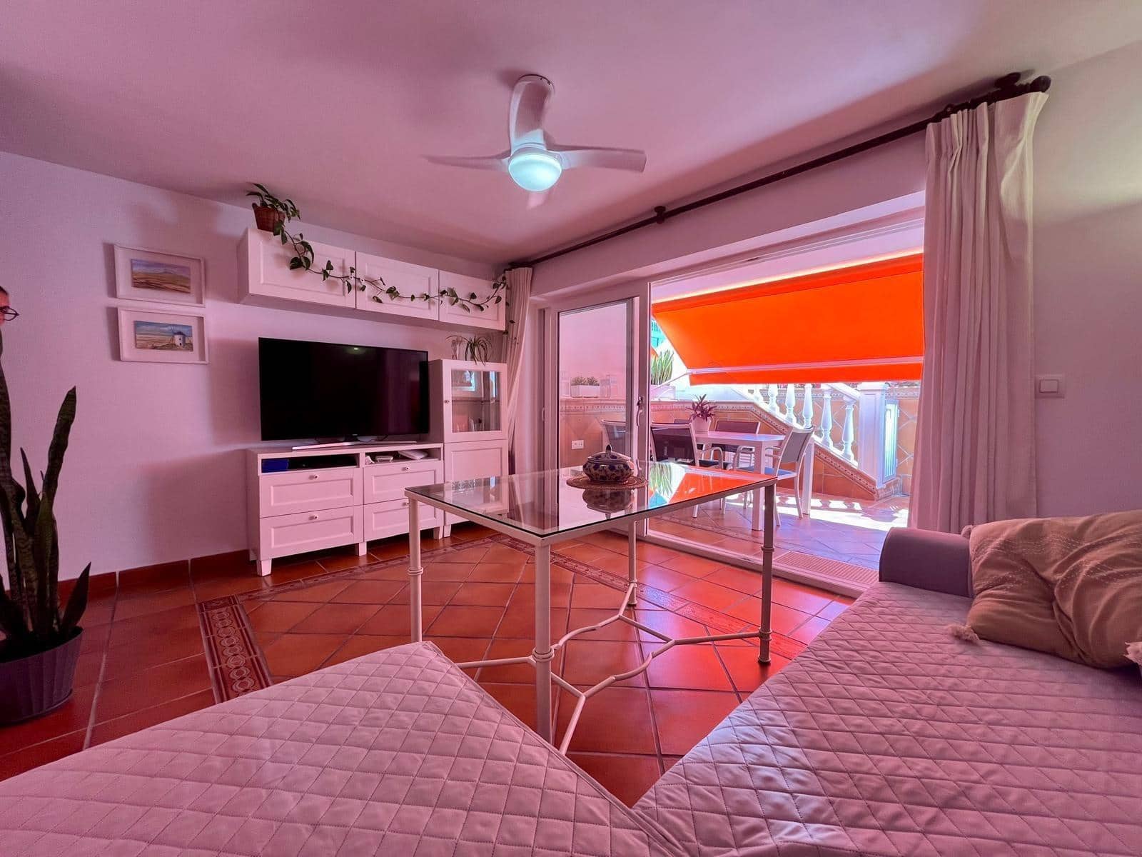 2 bedroom Beach Apartment for sale in Torremolinos with pool - € 396,000 (Ref: 9458546)