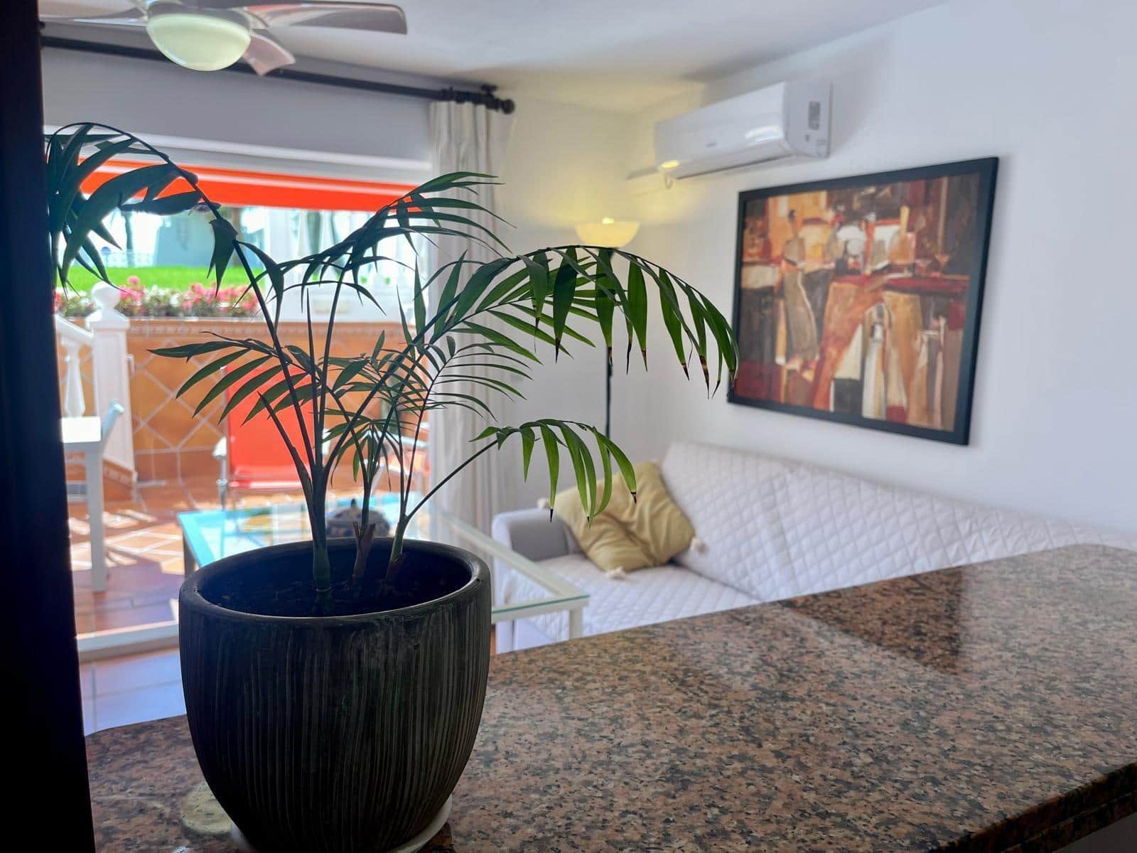 2 bedroom Beach Apartment for sale in Torremolinos with pool - € 396,000 (Ref: 9458546)