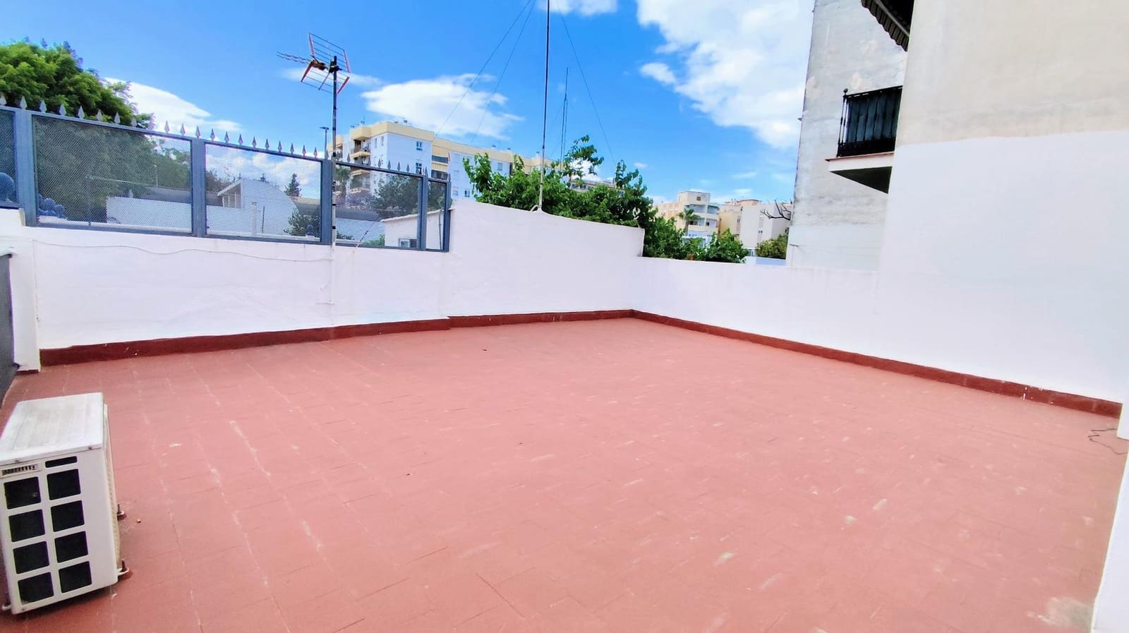 3 bedroom Townhouse for sale in Torremolinos - € 370,000 (Ref: 9458548)