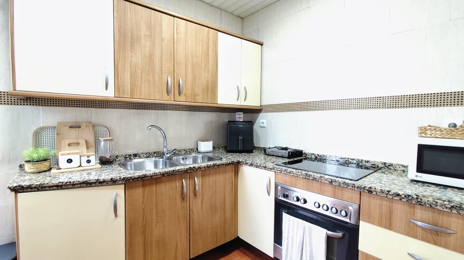 3 bedroom Townhouse for sale in Torremolinos - € 370,000 (Ref: 9458548)