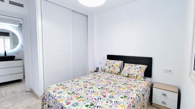 2 bedroom Penthouse for sale in Torremolinos with pool - € 415,000 (Ref: 9458550)