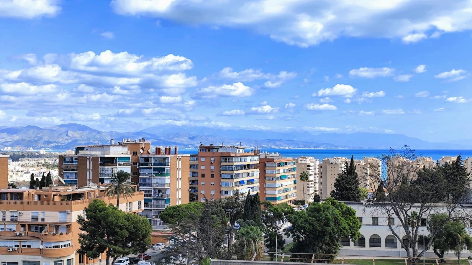 2 bedroom Penthouse for sale in Torremolinos with pool - € 415,000 (Ref: 9458550)