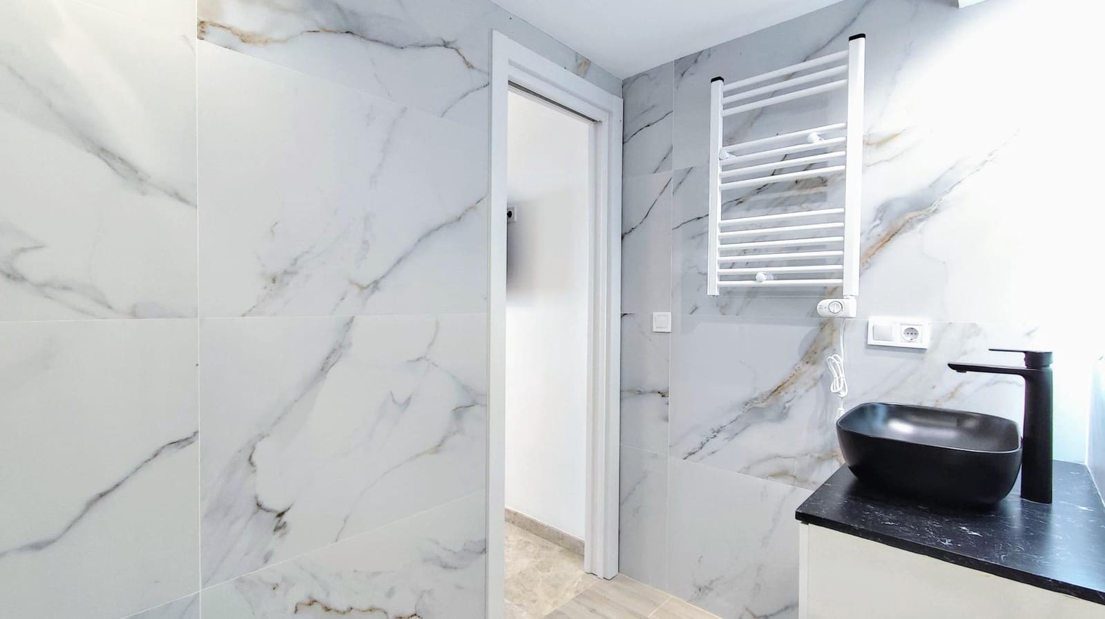 2 bedroom Penthouse for sale in Torremolinos with pool - € 415,000 (Ref: 9458550)