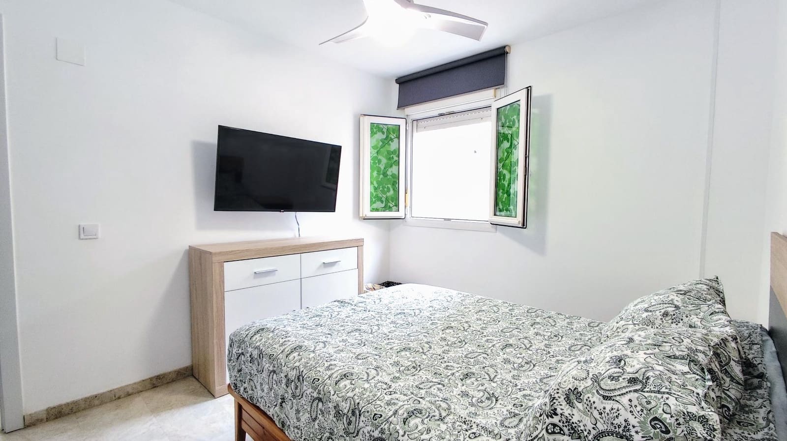 2 bedroom Penthouse for sale in Torremolinos with pool - € 415,000 (Ref: 9458550)